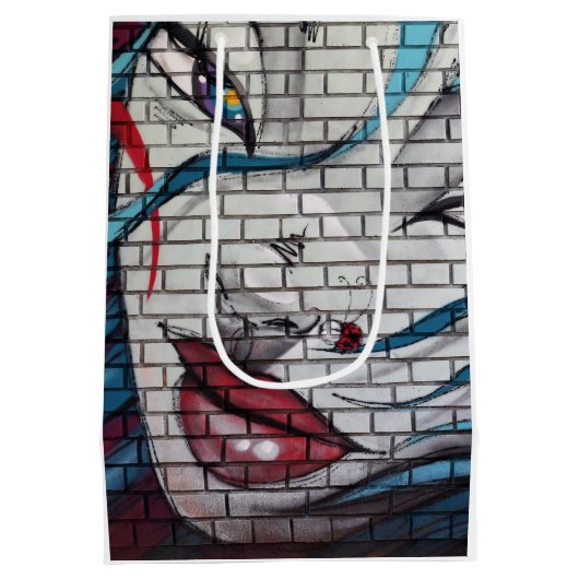 Aziatisch Meisje Graffiti Medium Cadeauzakje (Achterkant)