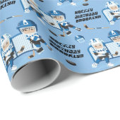 Aziatische jongen Hockey Birthday Gepersonaliseerd Cadeaupapier (Rol Hoek)