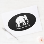 Aziatische olifanten boven Thai Elephant Trekking  Ovale Sticker (Envelop)
