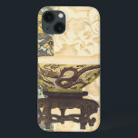 Aziatische Tapestry met Bowl en Dragon Design iPhone 13 Hoesje<br><div class="desc">Een Vision Studios-creatie,  dit decoratieve Aziatische tapijt schilderij is voorzien van een mooie kom met een geweldig drakenontwerp. De kom wordt ingesteld tegen een crèmeachtergrond met een florale afdruk. Geef dit als geschenk,  of koop het voor jezelf!</div>