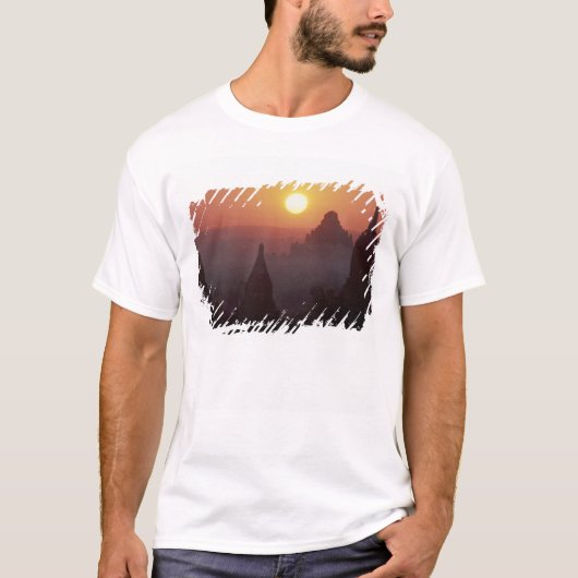 Azië, Birma, (Myanmar), Pagan (Bagan) De tempel T-shirt (Voorkant)