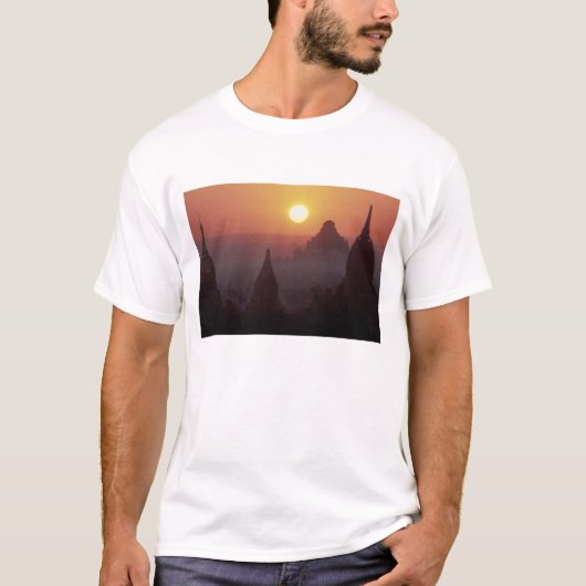 Azië, Birma, (Myanmar), Pagan (Bagan) De tempel T-shirt (Voorkant)