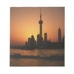 AZIË, China, Shanghai Uitzicht op Oriental Pearl T Notitieblok