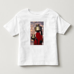 Azië, India, Rajasthan. Een lokale vrouw in een ro Kinder Shirts