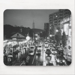 Azië, Japan, Tokio. Avond, Harajuku Station, Muismat
