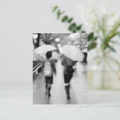 Azië, Japan, Tokio. Jonge vrouwen en paraplu's. Briefkaart (Staand voorkant)