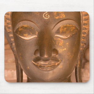 Azië, Laos, Vientiane, Bronzen beeldhouwwerk bij W Muismat