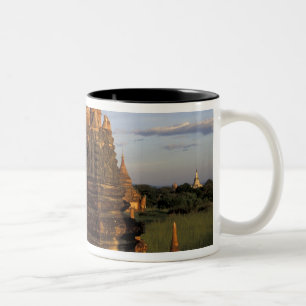 Azië, Myanmar, Bagan. Oude tempels en Tweekleurige Koffiemok