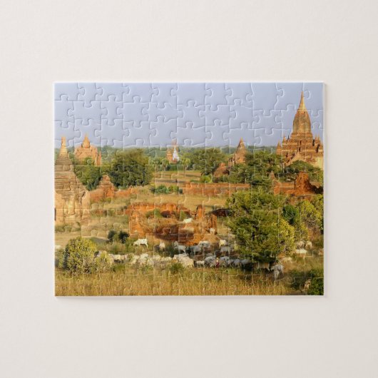 Azië, Myanmar (Birma), Bagan. Koeien passeren Legpuzzel (Horizontaal)