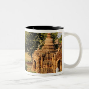 Azië, Myanmar (Birma), Bagan (Pagan). Diverse 2 Tweekleurige Koffiemok