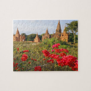 Azië, Myanmar (Birma), Bagan (Pagan). Een Bagan Legpuzzel