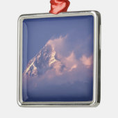 Azië, Nepal. Machhapuchare Metalen Ornament (Links)