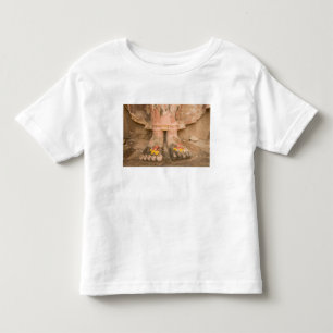 Azië Thailand, Sukhothai, voeten van Boeddha en Kinder Shirts
