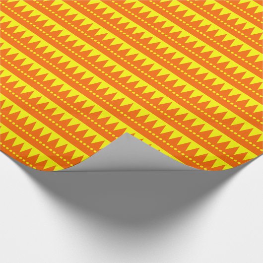 Aztec-bergen - Oranje op geel Cadeaupapier (Hoek)