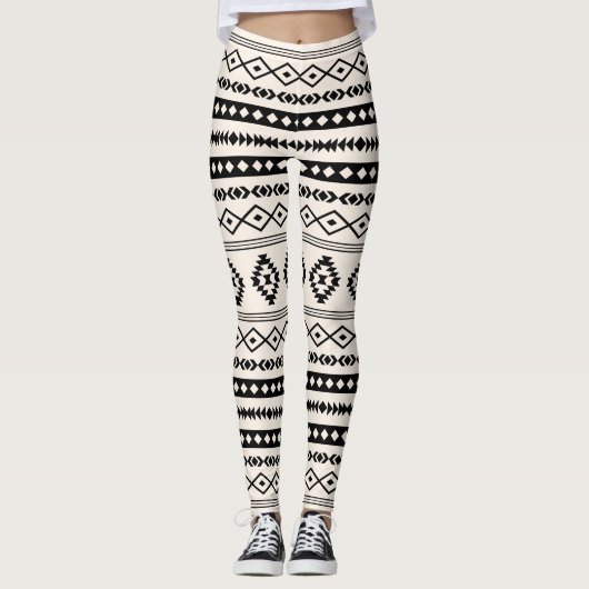 Aztec Black op Cream Mixed Motifs Pattern Leggings (Voorkant)