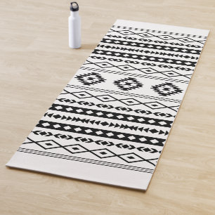 Aztec Black op White Mixed Motifs Pattern Yogamat