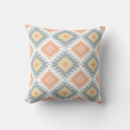 Aztec Design #3 in JessicaSuzzette Kussen