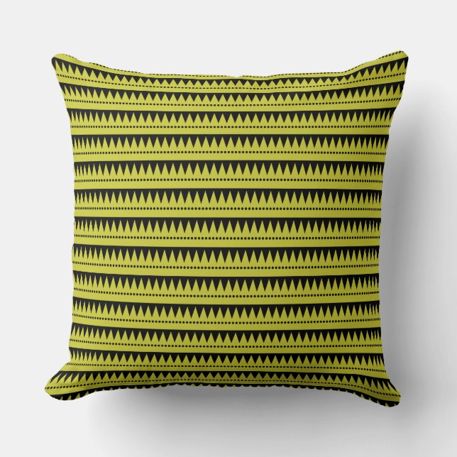 Aztec Mountains - Banana Yellow on Black Kussen (Voorkant)