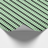 Aztec Mountains - Ghost Green op Black Cadeaupapier (Hoek)