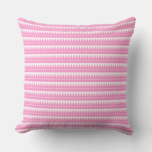Aztec Mountains - Roze op wit Kussen (Voorkant)