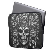 Aztec Schedel Hoofddeksel door BurnsInHell Laptop Sleeve (Voorkant Links)
