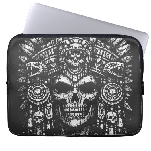 Aztec Schedel Hoofddeksel door BurnsInHell Laptop Sleeve (Voorkant)