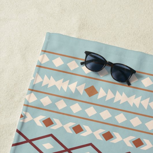 Aztec Shapes Pattern Rusts Cream Blauwgroen-Blue Strandlaken (In situ)