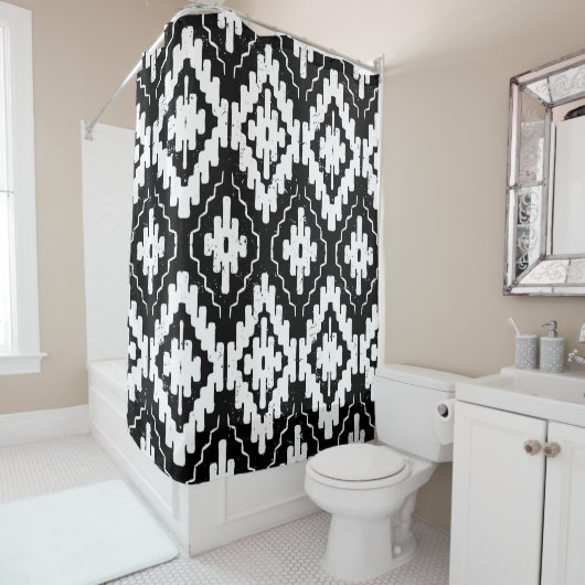 Aztec zwart-wit:  etnische print. douchegordijn (In situ)
