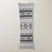 Aztec Zwart Wit Grijs Gemengde Motieven V Patroon Lichaamskussen (Voorkant Verticaal)