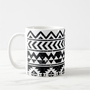 Azteekse stam: grunge wit patroon. koffiemok
