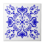 Azulejo Portugal Mediterranean Blue White A01 Tegeltje<br><div class="desc">Stijlvol Origineel Azulejo Portugees Mediterraan Traditioneel maar nog steeds Modern stijlpatroon keramiek blauw op een witte achtergrond. Ideaal voor een nieuwe zijkant, voel een inwendig ontwerp of spatten. U kunt controleren hoe het patroon eruit ziet wanneer de tegels op deze link worden samengevoegd: https://www.zazzle.com/azulejo_blue_white_pattern_a01_scrapbook_paper-256758419949776056</div>