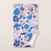  Azure Blue Blush Pink Floral Illustration Bad Handdoek (Handdoek)