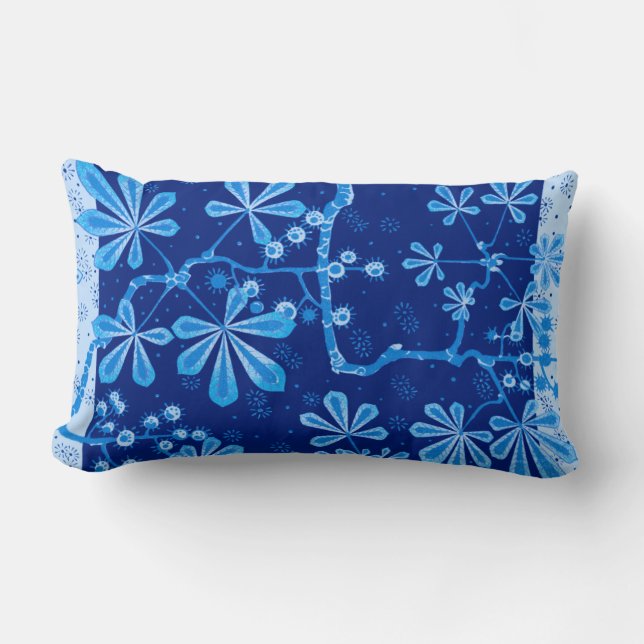 Azure Frost Flower Lumbar Pillow Kussen (Voorkant)