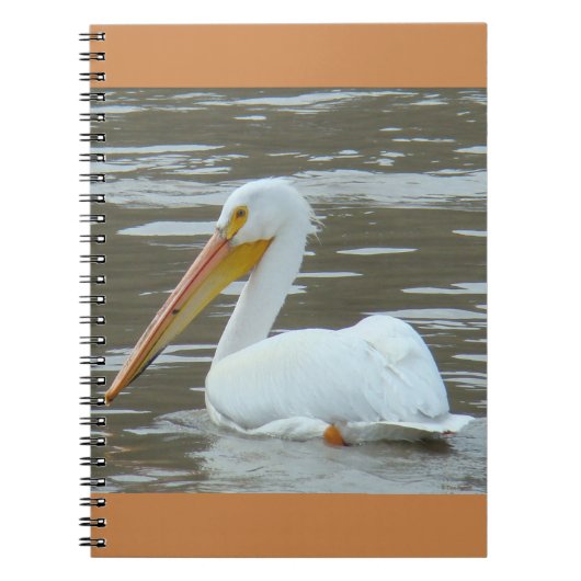 B15 Witte Pelikaan op Modderig Water Notitieboek (Voorkant)