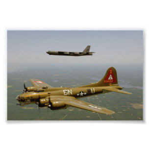 B17G- en B52H-komkommers in de vlucht Foto Afdruk