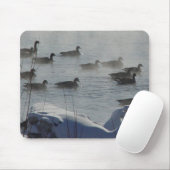 B49 Canadese ganzen op de bevroren rivier Muismat (Met muis)