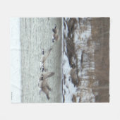 B7 Canadese Ganzen Boven Bevroren Rivier Fleece Deken (Voorkant (Horizontaal))