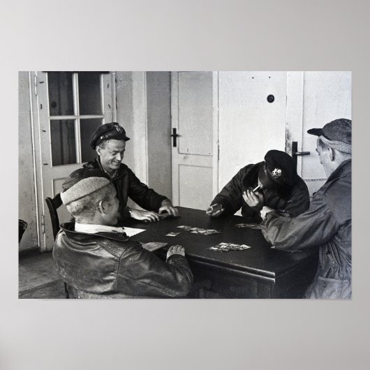 B-17 Bomberpiloten die kaarten spelen Poster (Voorkant)