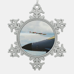 B-1 Bomber- en WWII-strijders Tin Sneeuwvlok Ornament