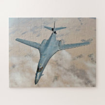 B-1B Bommenwerper in vlucht met volledig naar vore