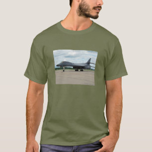 B-1B Lancer Bomber op aarde T-shirt