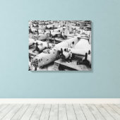 B-24 Bommenwerper Assemblagelijn, 1943 Canvas Afdruk (Insitu (Houten vloer))