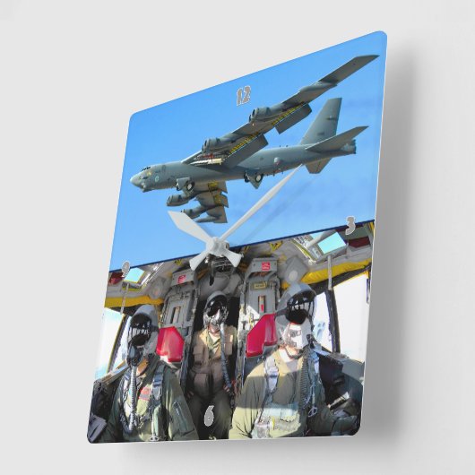 B-52H STRATOFORTRESS VIERKANTE KLOK (Hoek)