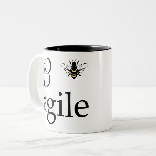 B-agile Tweekleurige Koffiemok (Voorkant links)