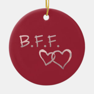 B F F met verbonden harten en namen ornament