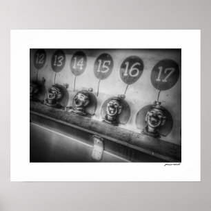 B&W County Fair Clown Water Game Poster Afdruk