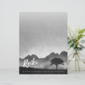 B&W Natural Reiki Master Yoga Mediation instructeu Briefhoofd (Staand voorkant)