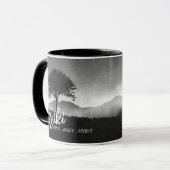 B&W Natural Reiki Master Yoga Mediation instructeu Mok (Voorkant links)