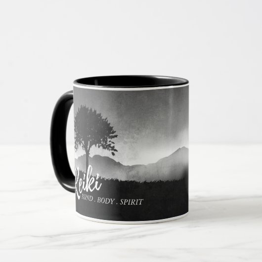 B&W Natural Reiki Master Yoga Mediation instructeu Mok (Voorkant links)