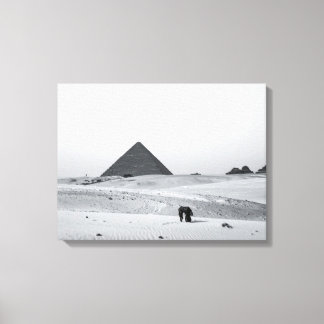 B&W Pyramids Canvas Afdruk